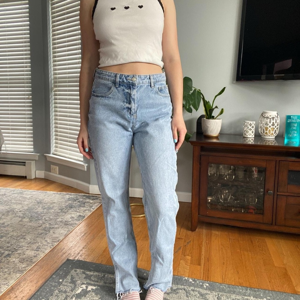 Light wash baggy jeans 👖 size 7 worn 2-3 times